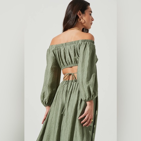 ASTR the Label Cassian Cut Off Shoulder Midi Dress - Picture 3 of 5